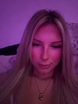 blondeeee online show from April 2026 04:23:01 PM