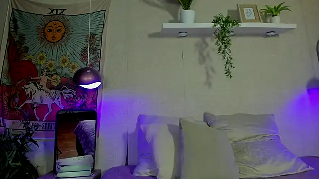 Snapshot of Violeta_dh chatting on October 2025 01:11:01 PM Violeta dh online show from October 2025 01:11:01 PM