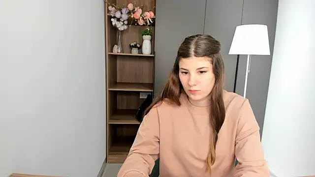 ShawneeZissler online show from September 2025 07:56:02 AM