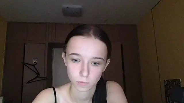 Snapshot of Emilia_Light chatting on October 2025 07:28:02 AM Emilia Light online show from October 2025 07:28:02 AM