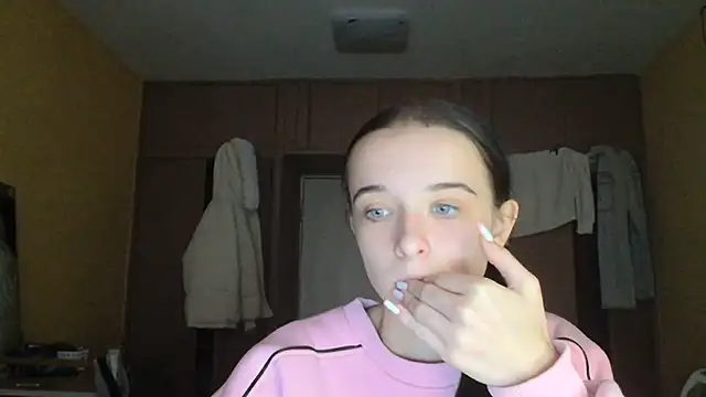 Snapshot of Emilia_Light chatting on October 2025 07:45:02 AM Emilia Light online show from October 2025 07:45:02 AM