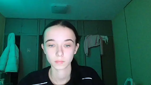 Emilia Light online show from November 2025 07:08:02 AM