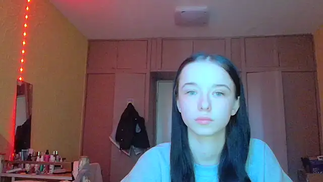 Emilia Light online show from April 2026 05:36:02 AM