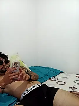 Snapshot of kingbickcockDn chatting on October 2025 04:12:02 AM kingbickcockDn online show from October 2025 04:12:02 AM