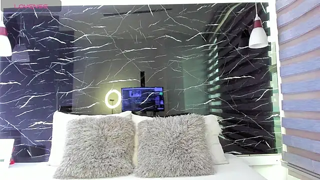 ZOE LE online show from March 2026 11:59:02 AM