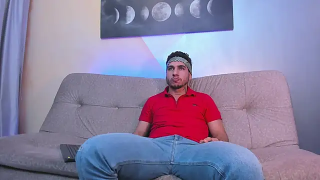 Taylor Lewiis online show from September 2025 04:06:01 AM