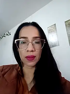 Snapshot of YaraDuartee chatting on November 2025 12:37:02 PM YaraDuartee online show from November 2025 12:37:02 PM