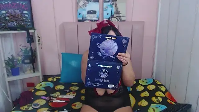 Snapshot of Cassie_Lane chatting on November 2025 07:37:01 PM Cassie Lane online show from November 2025 07:37:01 PM