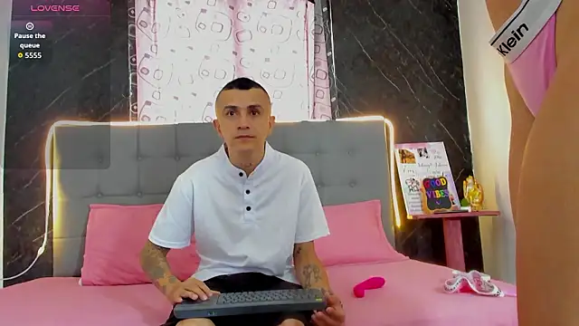 CharlotteAndSimon online show from March 2026 03:19:02 PM