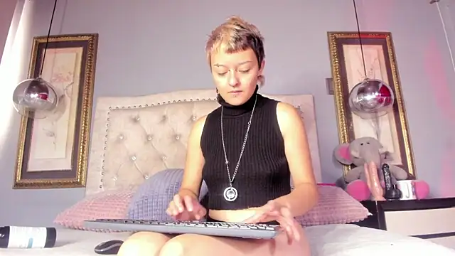 Baby Punk1 online show from October 2025 01:33:02 PM