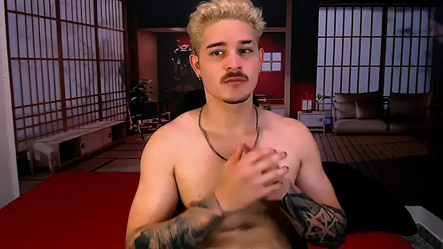 Snapshot of AlexPiersss chatting on October 2025 07:08:01 PM AlexPiersss online show from October 2025 07:08:01 PM