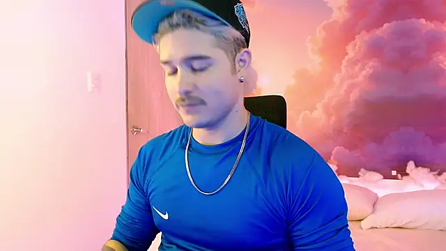 Snapshot of AlexPiersss chatting on November 2025 07:03:01 PM AlexPiersss online show from November 2025 07:03:01 PM