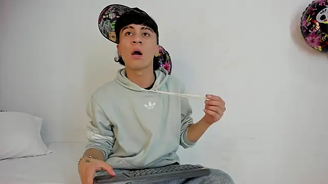 Snapshot of XaanderGrey chatting on October 2025 07:56:01 PM XaanderGrey online show from October 2025 07:56:01 PM