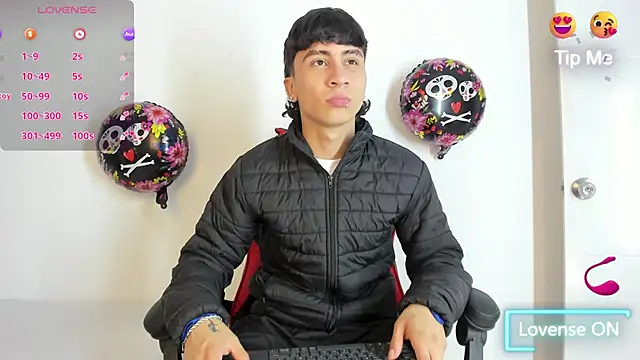 Snapshot of XaanderGrey chatting on October 2025 07:36:02 PM XaanderGrey online show from October 2025 07:36:02 PM