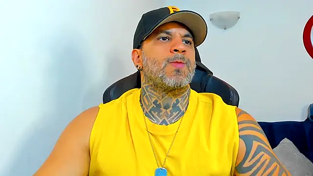 Snapshot of JoshRigby chatting on July 2026 07:05:02 PM JoshRigby online show from July 2026 07:05:02 PM