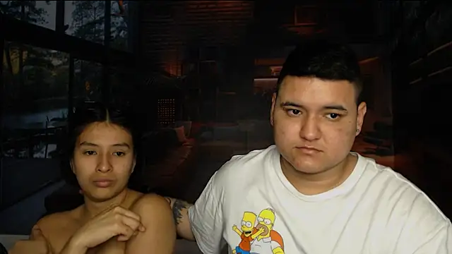 Snapshot of Charly_and_laura chatting on October 2025 07:00:01 PM Charly and laura online show from October 2025 07:00:01 PM