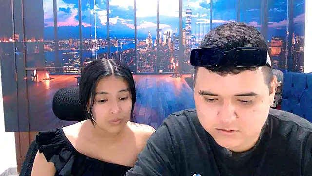 Snapshot of Charly_and_laura chatting on October 2025 07:22:01 PM Charly and laura online show from October 2025 07:22:01 PM