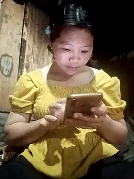 bree-zz online show from March 2026 01:06:01 PM