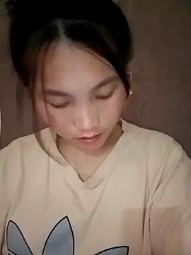 Snapshot of min-xinh chatting on October 2025 05:47:02 AM min-xinh online show from October 2025 05:47:02 AM