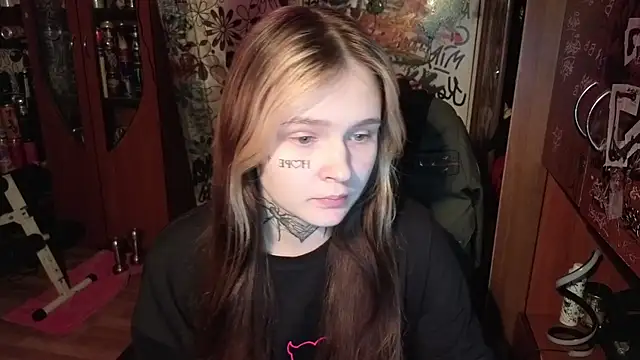 Snapshot of Liaaa_Li chatting on October 2025 08:09:02 PM Liaaa Li online show from October 2025 08:09:02 PM