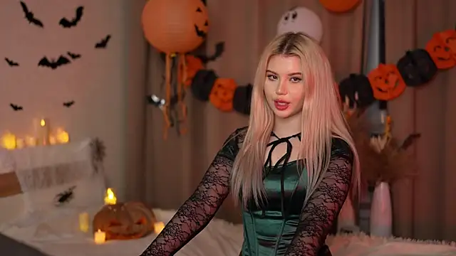 AshleyNikoo online show from October 2025 03:58:01 PM