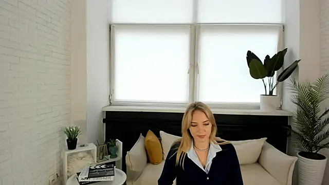 RanaeLaine online show from September 2025 05:23:01 AM