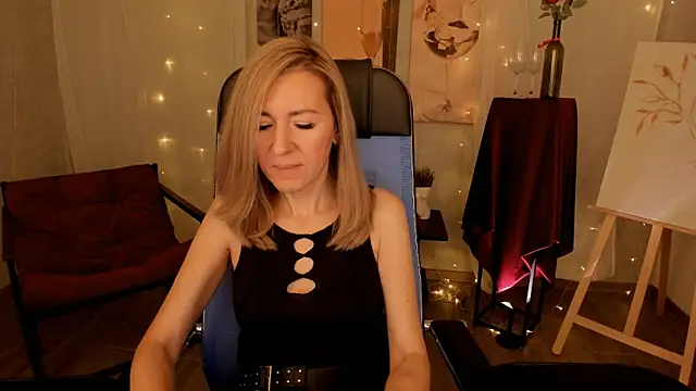 DonnaSmitth online show from December 2025 03:52:02 PM