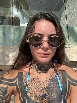 lurosscy online show from November 2025 03:16:01 PM