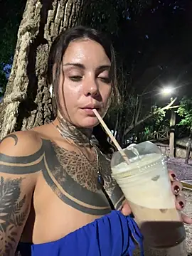 lurosscy online show from December 2025 11:34:01 PM