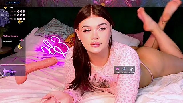 EvaaLane online show from April 2026 07:33:01 AM