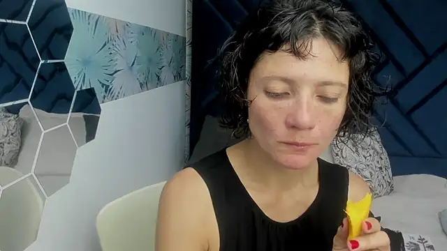 Valery More   online show from October 2025 12:03:01 PM