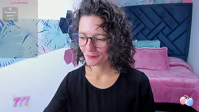 Snapshot of Valery_More__ chatting on April 2026 01:39:02 PM Valery More online show from April 2026 01:39:02 PM