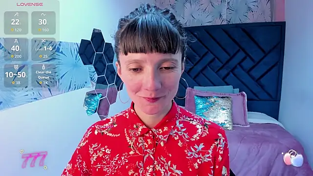Snapshot of Valery_More__ chatting on May 2026 01:37:01 PM Valery More online show from May 2026 01:37:01 PM