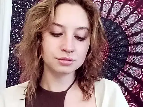 Snapshot of AdalynKiss chatting on October 2025 06:11:01 AM AdalynKiss online show from October 2025 06:11:01 AM