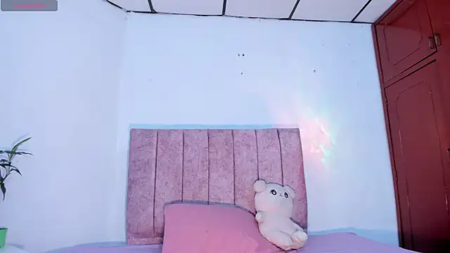Mila 1wood online show from May 2026 12:21:01 PM
