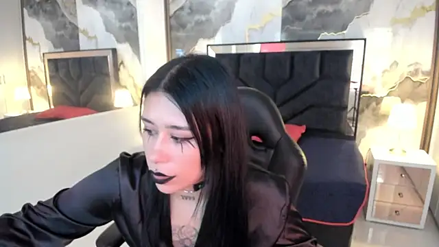 SusanVilla online show from June 2026 07:52:01 PM