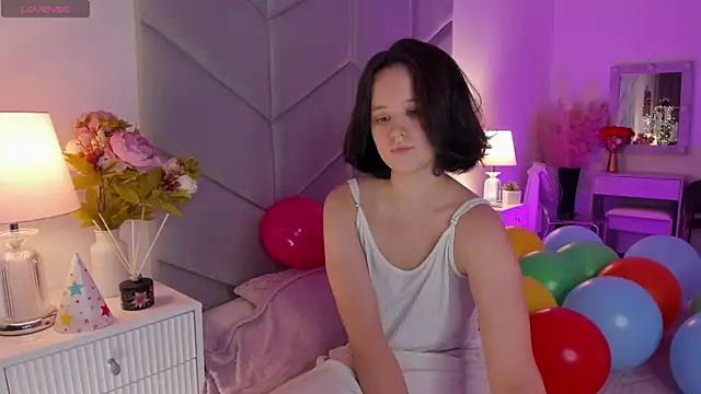 Violet Ferguson online show from October 2025 11:19:01 AM