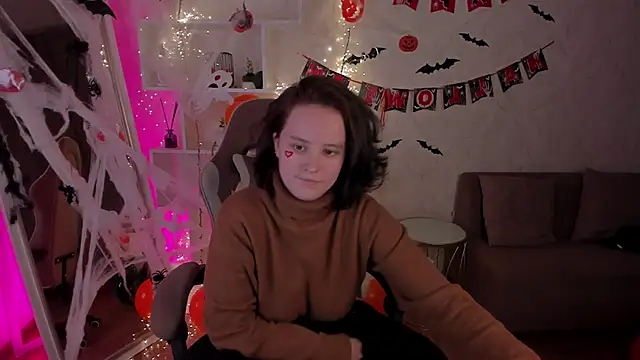 Violet Ferguson online show from October 2025 06:42:01 PM