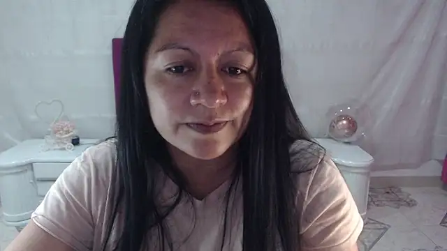 Snapshot of SaharaJohson chatting on November 2025 01:51:02 AM SaharaJohson online show from November 2025 01:51:02 AM