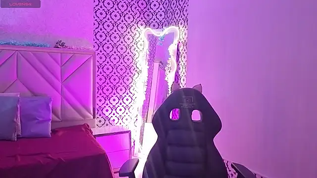 Ixchel tay online show from February 2026 03:17:01 AM