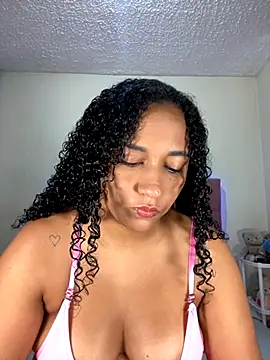 jesicamonroe44 online show from October 2025 01:01:02 PM