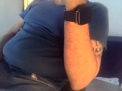 Calvitoxsex69 online show from October 2025 05:21:02 PM