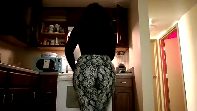 Snapshot of bellacagyal chatting on October 2025 11:31:02 PM bellacagyal online show from October 2025 11:31:02 PM