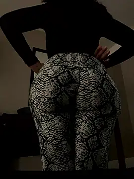 bellacagyal online show from January 2026 05:49:02 PM