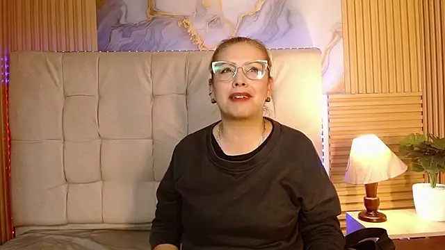 Snapshot of mavyhot303 chatting on November 2025 10:21:02 PM mavyhot303 online show from November 2025 10:21:02 PM