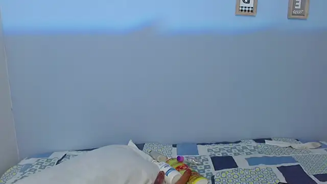 Snapshot of luna_hawks chatting on October 2025 03:40:02 AM luna hawks online show from October 2025 03:40:02 AM