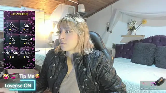 sophialyh 1 online show from February 2026 12:35:02 PM