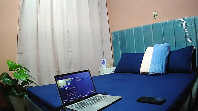 MissAsly online show from October 2025 02:07:02 PM