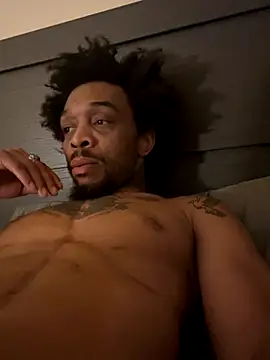 thefreakscomeoutatnight online show from October 2025 07:43:02 AM