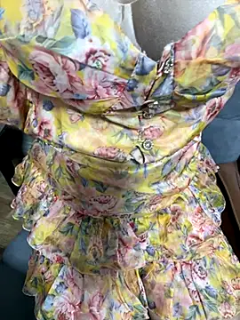 Snapshot of lee_ly chatting on October 2025 01:00:02 PM lee ly online show from October 2025 01:00:02 PM